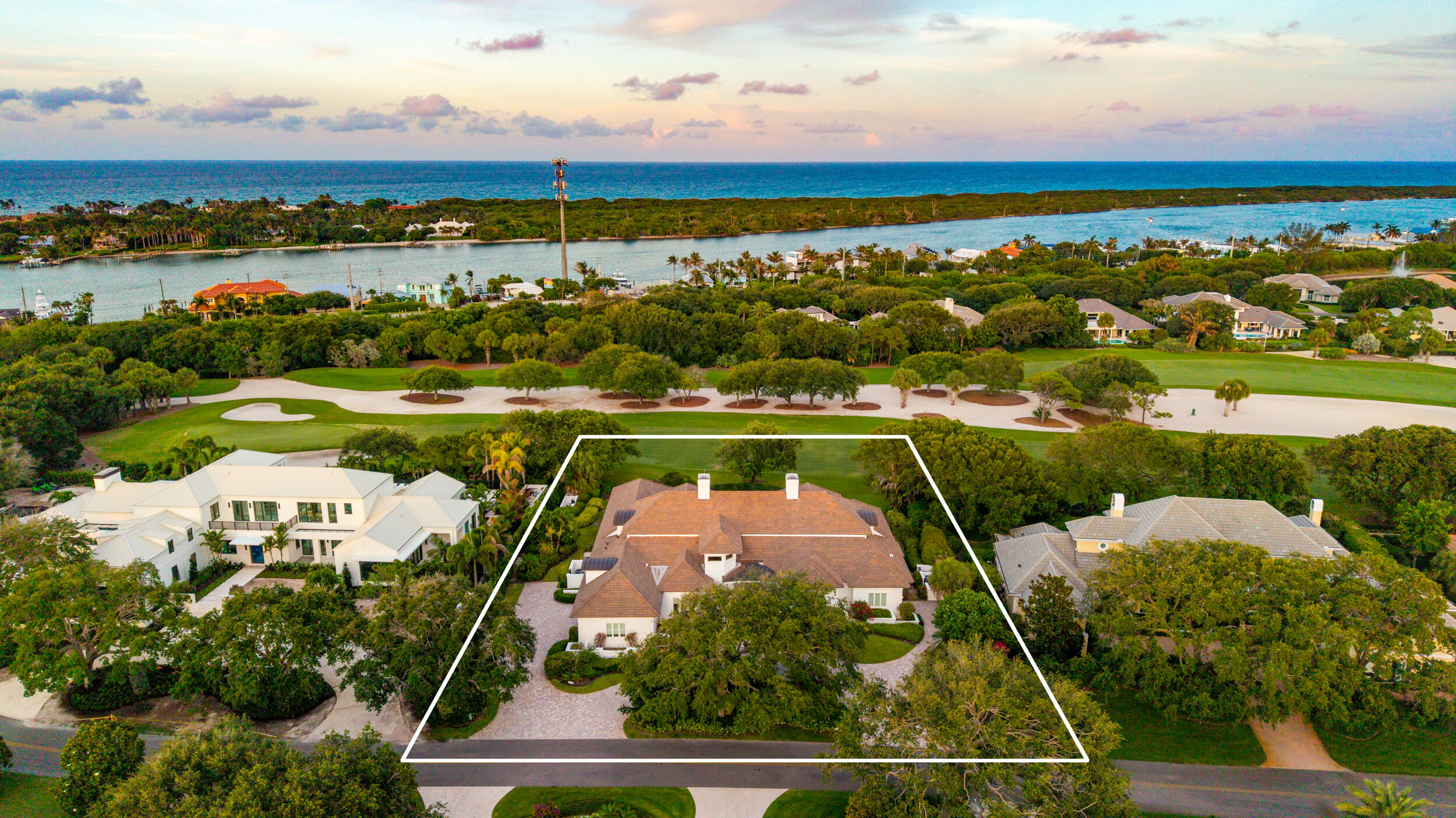 JUPITER HILLS VILLAGE - Residential