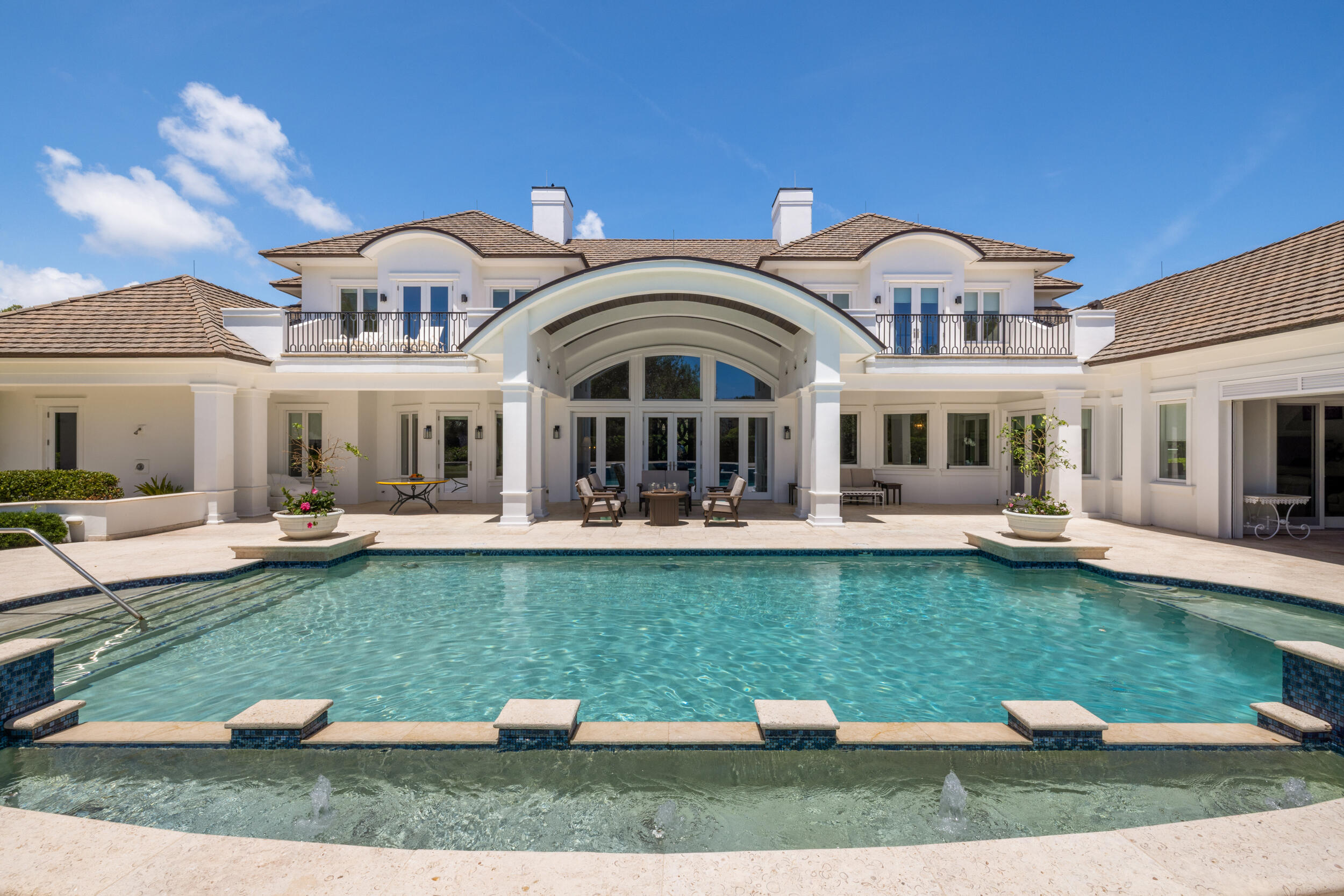 JUPITER HILLS VILLAGE - Residential