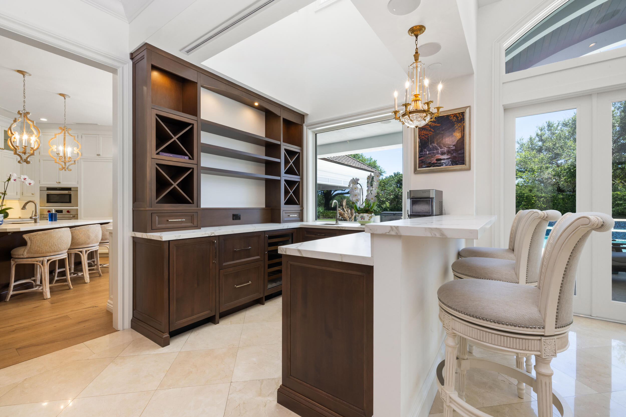 JUPITER HILLS VILLAGE - Residential