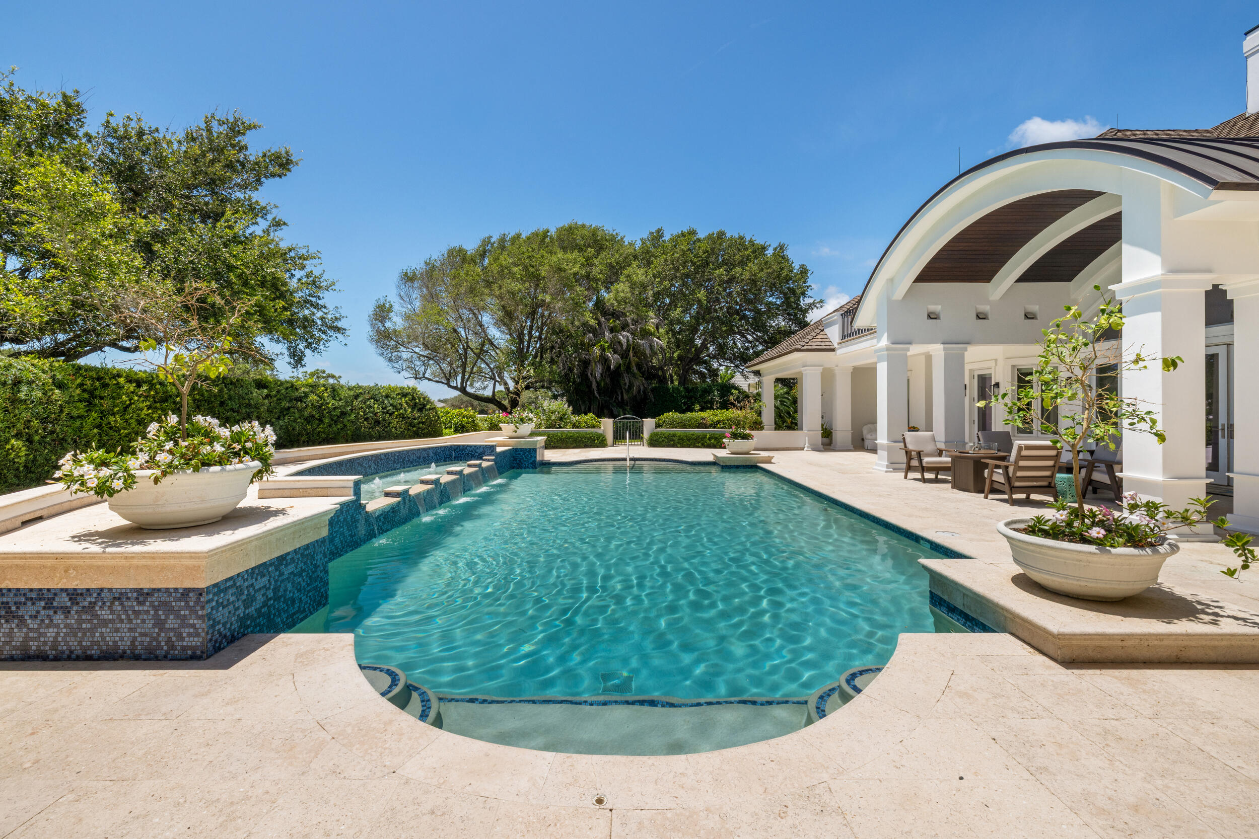 JUPITER HILLS VILLAGE - Residential