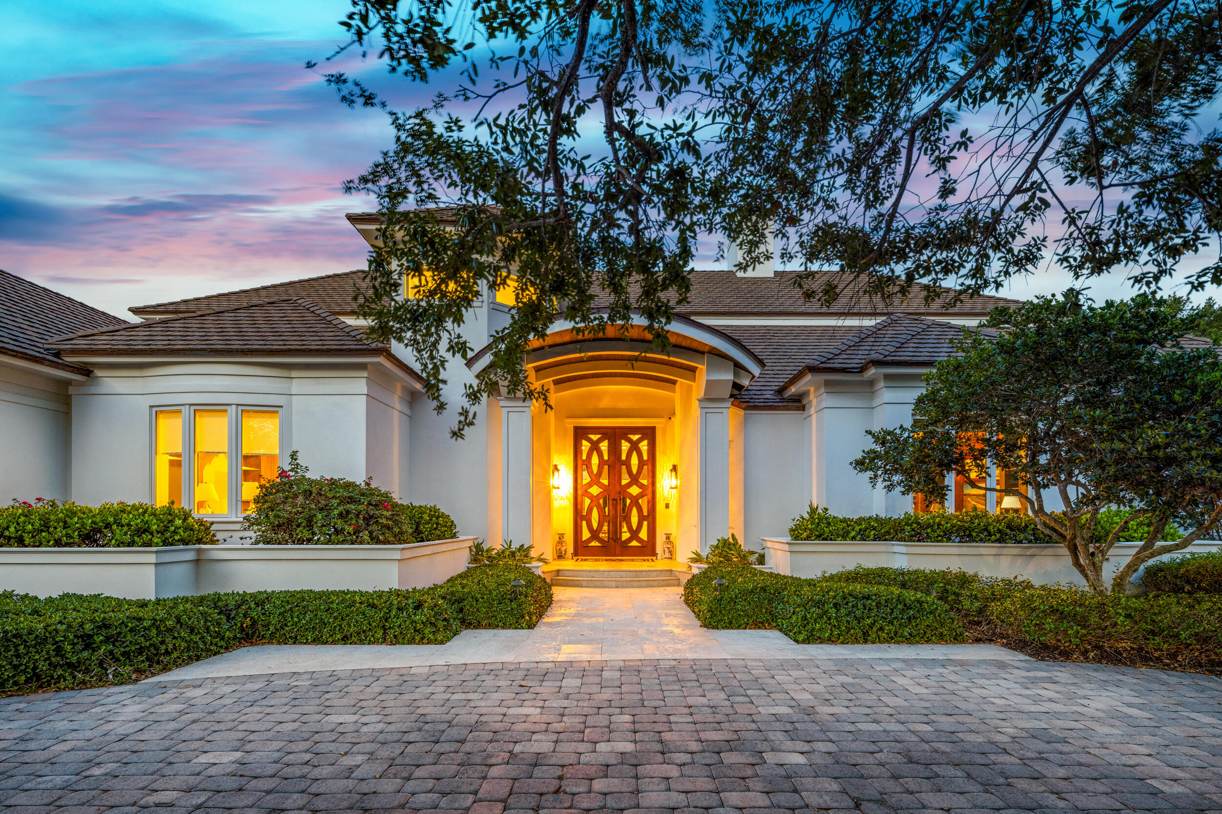 JUPITER HILLS VILLAGE - Residential