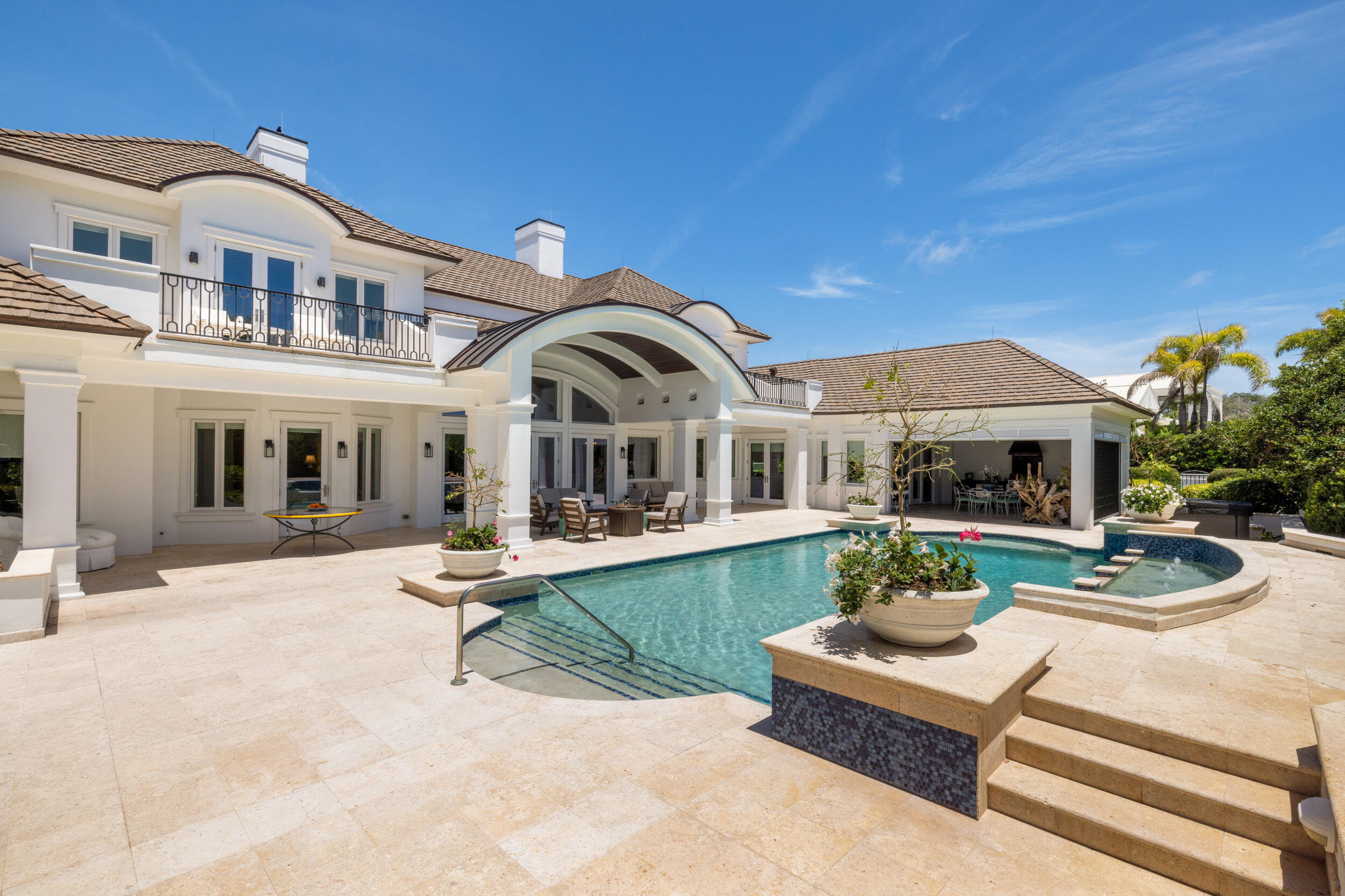 JUPITER HILLS VILLAGE - Residential