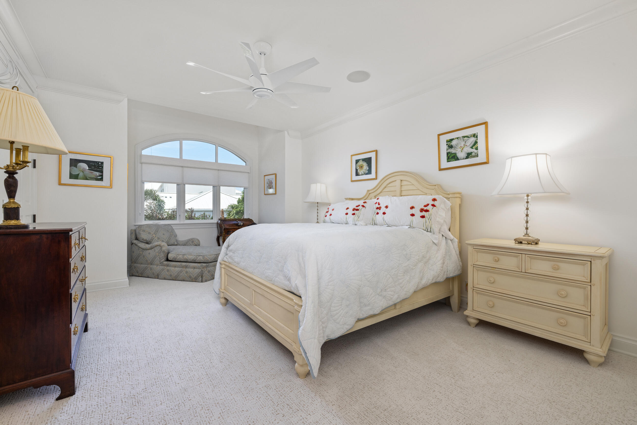 JUPITER HILLS VILLAGE - Residential