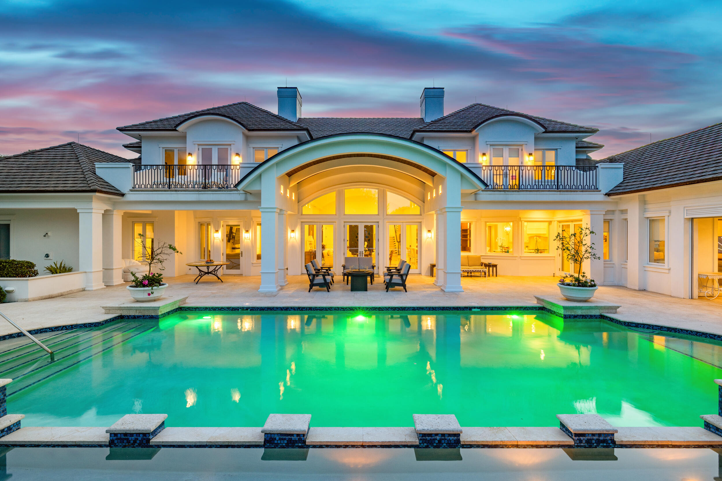 JUPITER HILLS VILLAGE - Residential