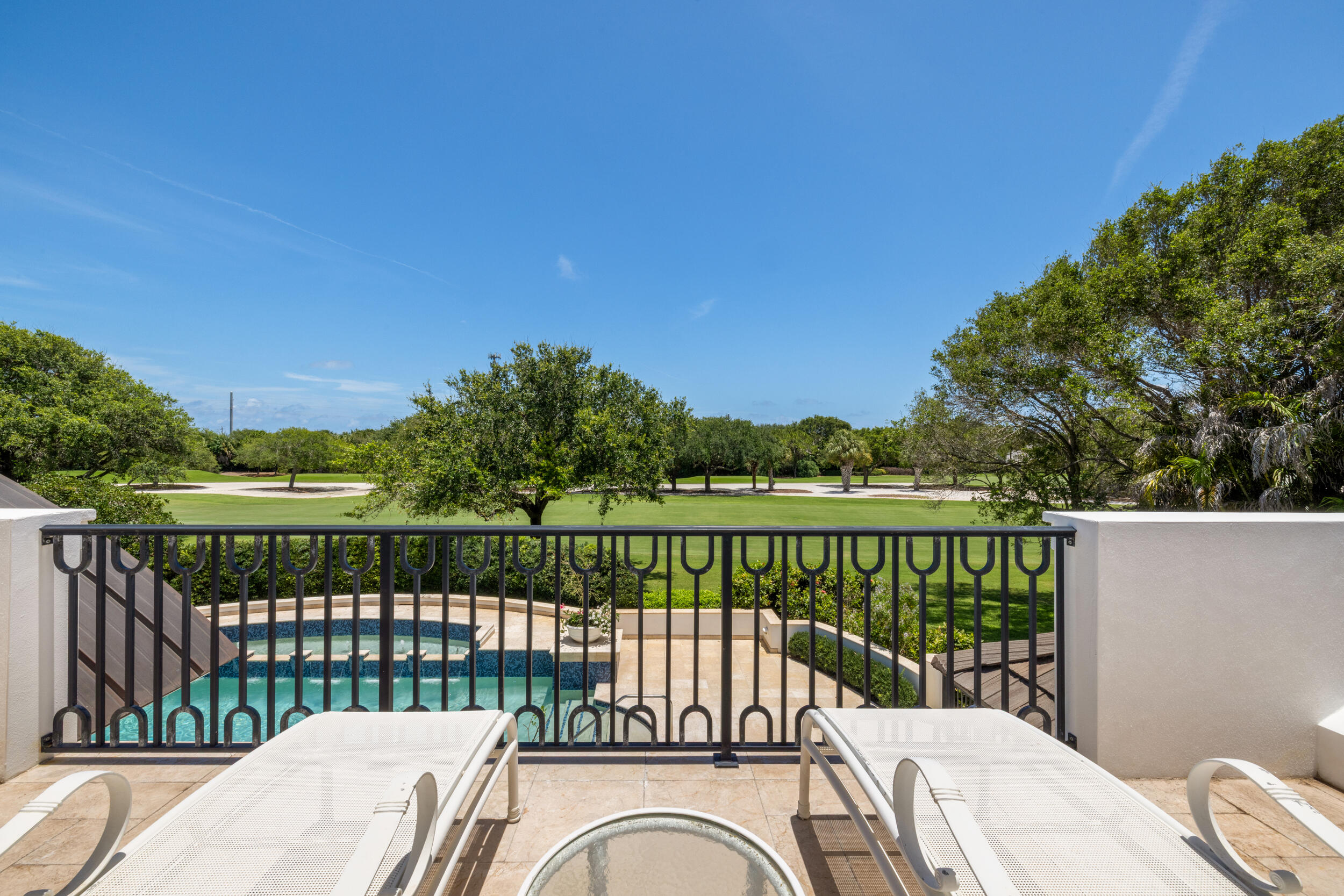 JUPITER HILLS VILLAGE - Residential