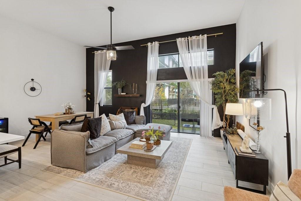 4373 NW 9th Street 4373