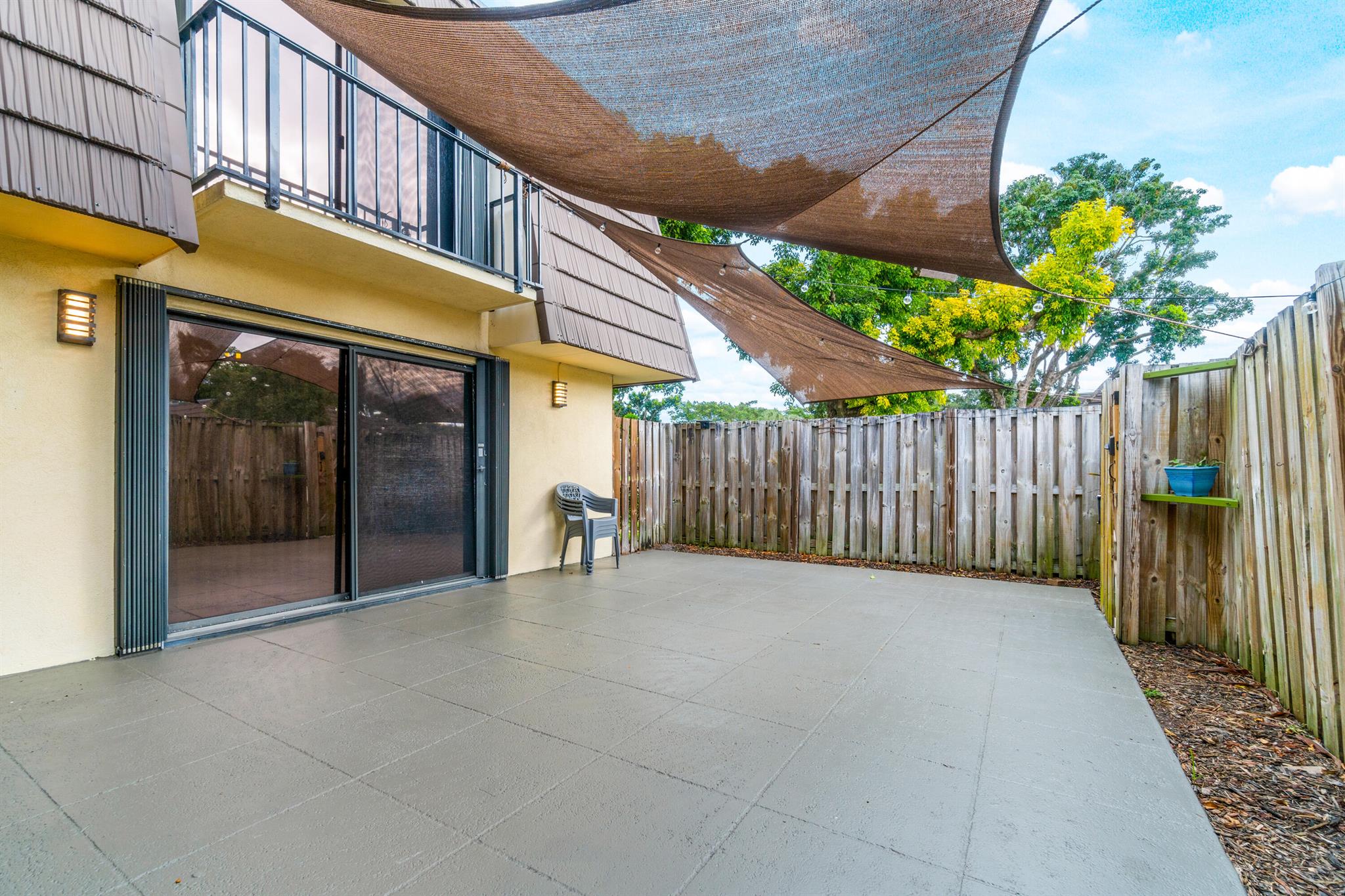 SANDALWOOD ESTATES - Residential Lease