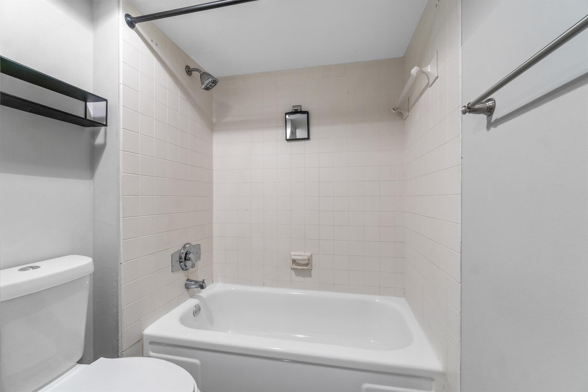 SANDALWOOD ESTATES - Residential Lease