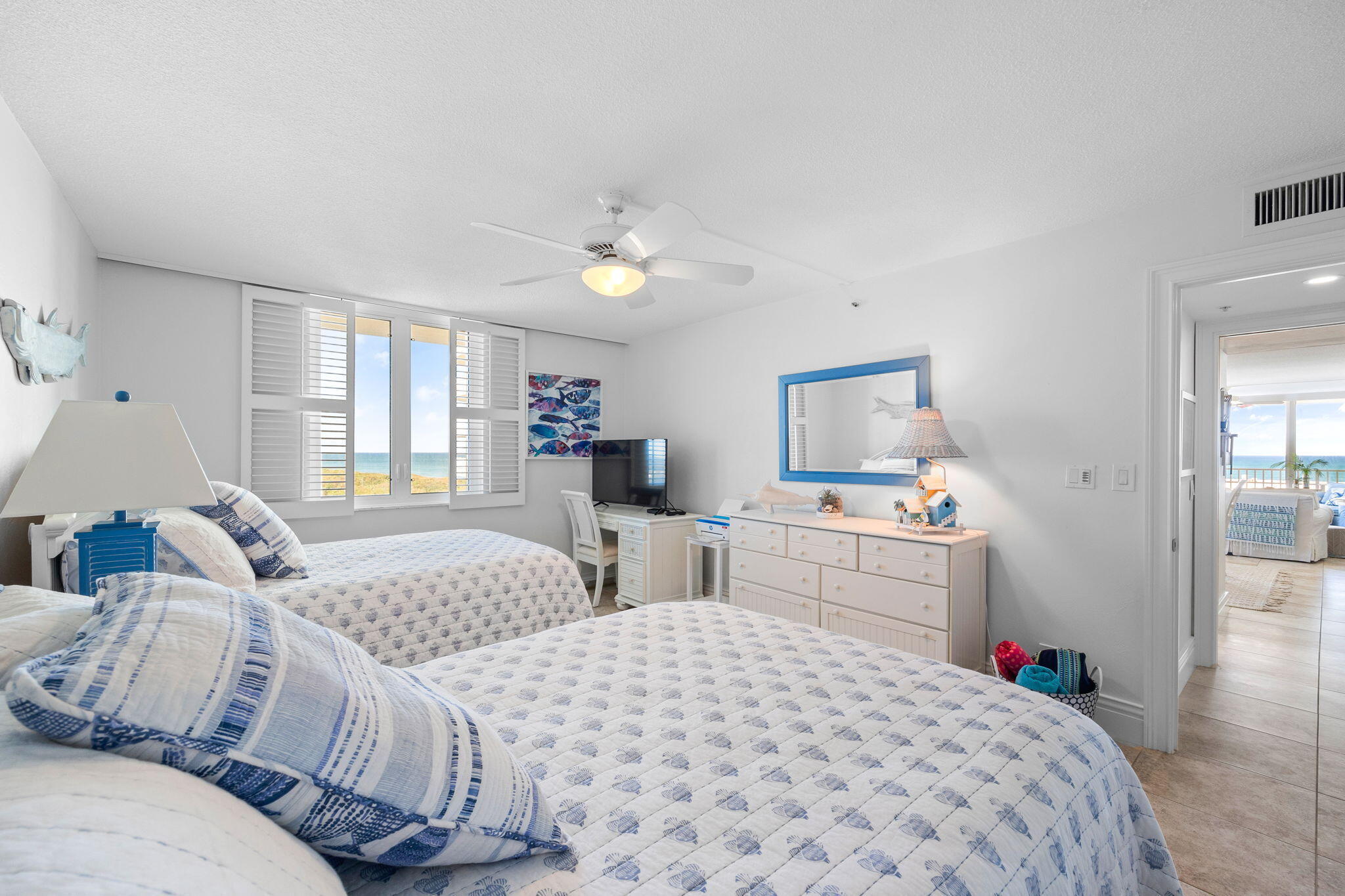 LA MAR CONDO APTS DECL - Residential Lease