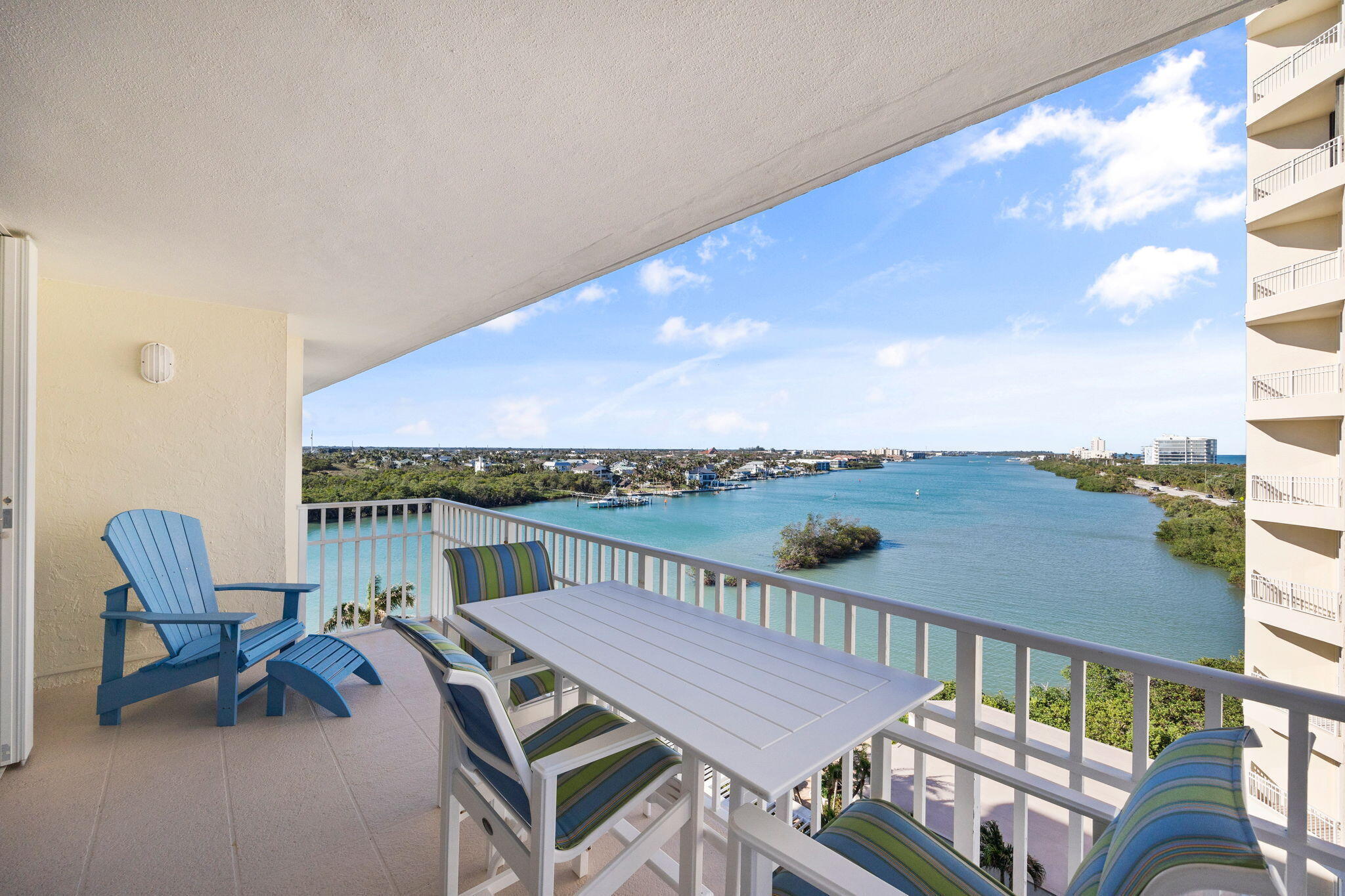 LA MAR CONDO APTS DECL - Residential Lease