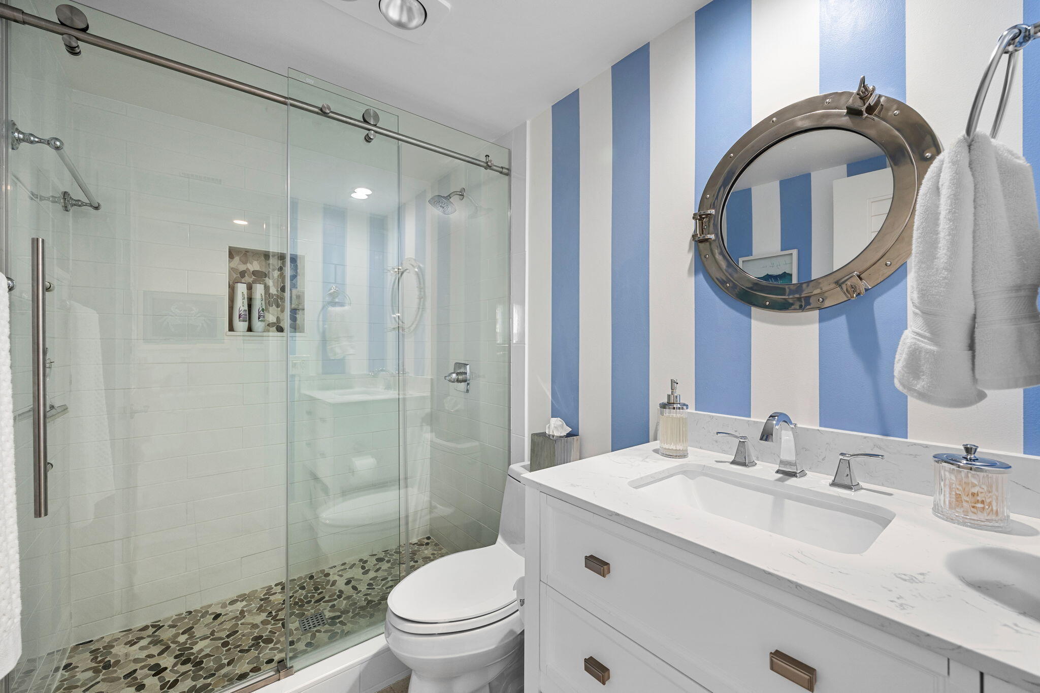 LA MAR CONDO APTS DECL - Residential Lease