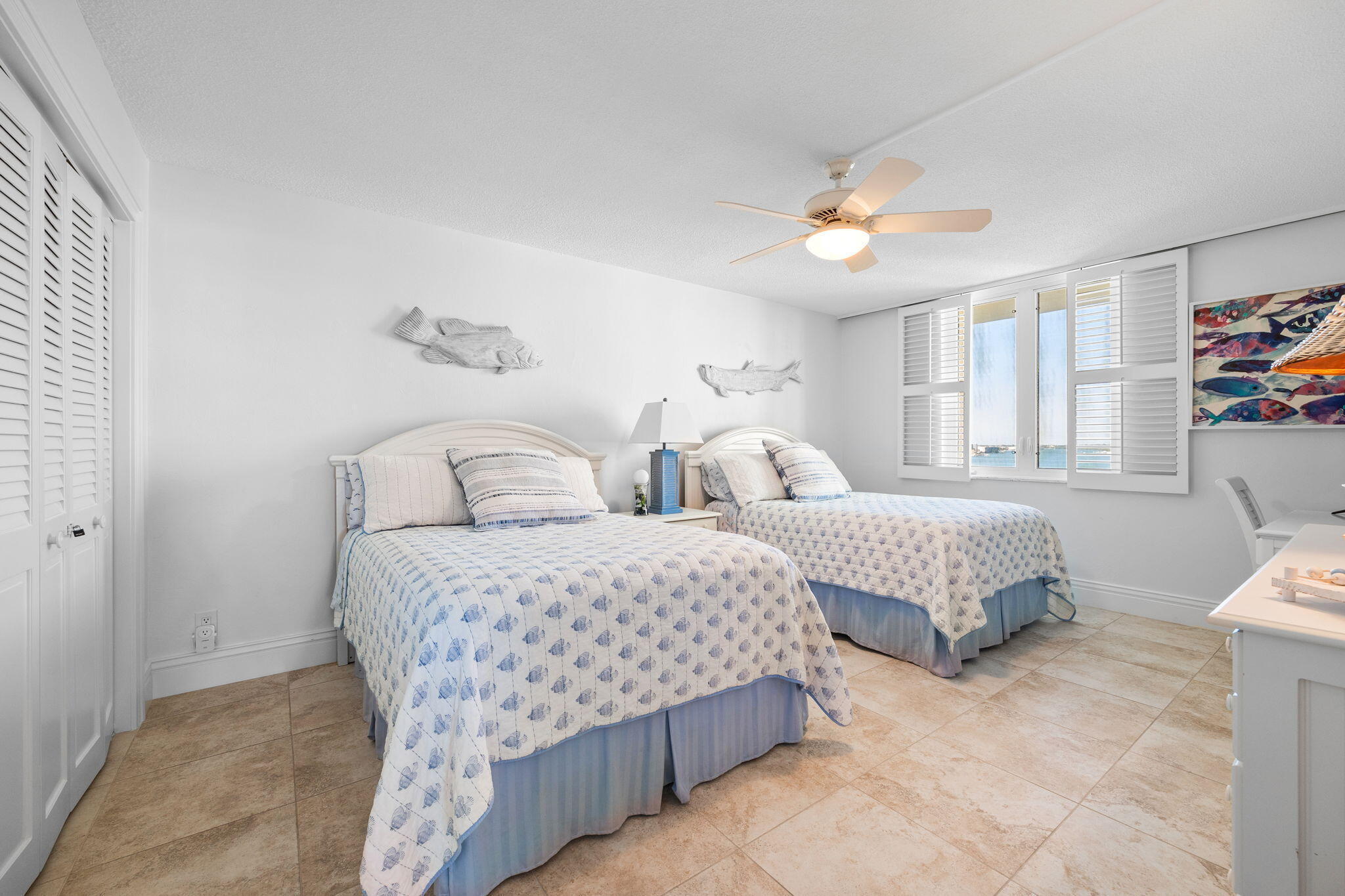 LA MAR CONDO APTS DECL - Residential Lease