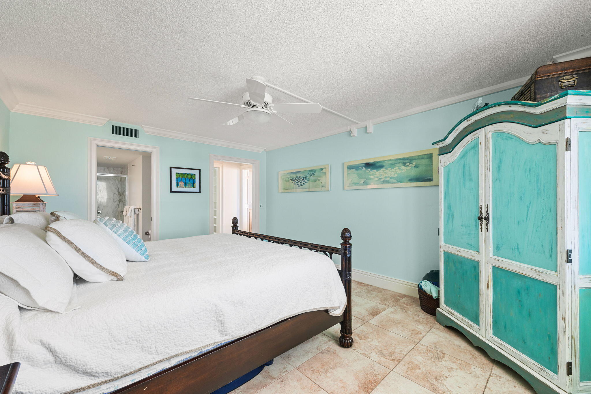 LA MAR CONDO APTS DECL - Residential Lease