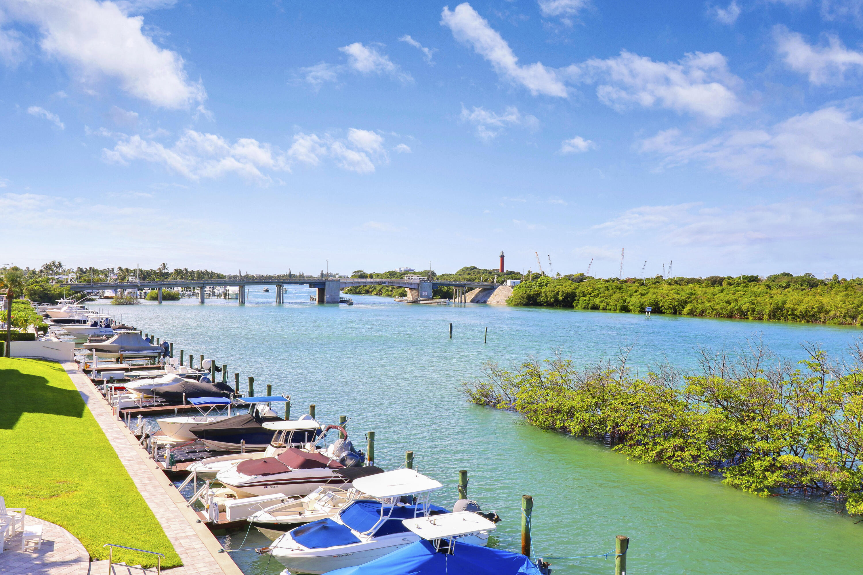 LA MAR CONDO APTS DECL - Residential Lease