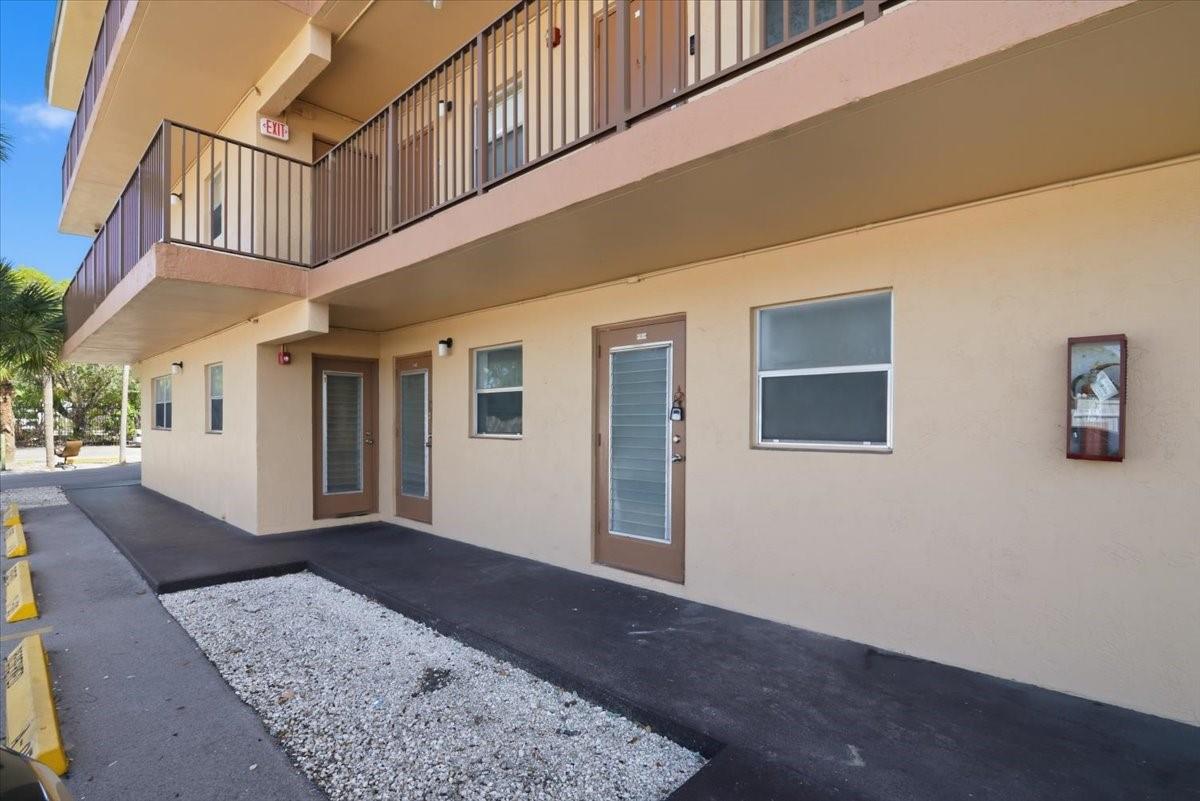 Home Search 4 4161 NW 26th St 105