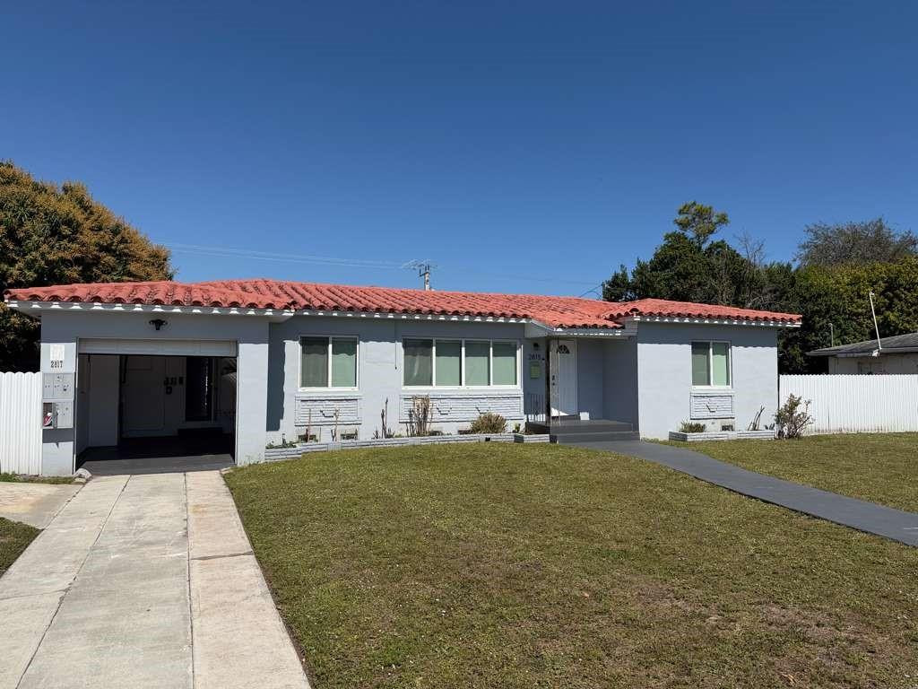 Hollywood 1-21 B - Residential Lease