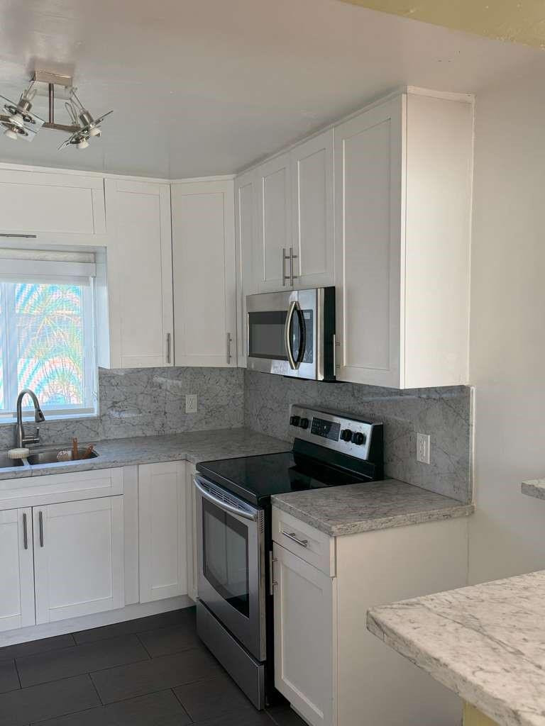 Hollywood 1-21 B - Residential Lease