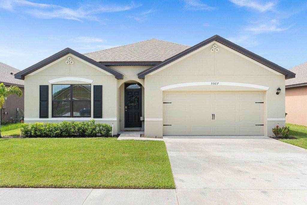 Photo of 5507 Delight Drive, Fort Pierce, FL 34947 (MLS # R10952331)