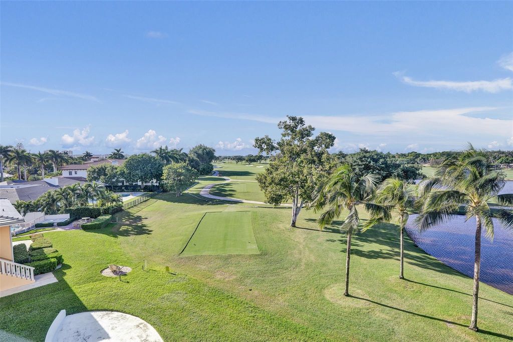 Photo of 2500 NE 48 Lane #403, Fort Lauderdale, FL 33308 (MLS # F10534780)