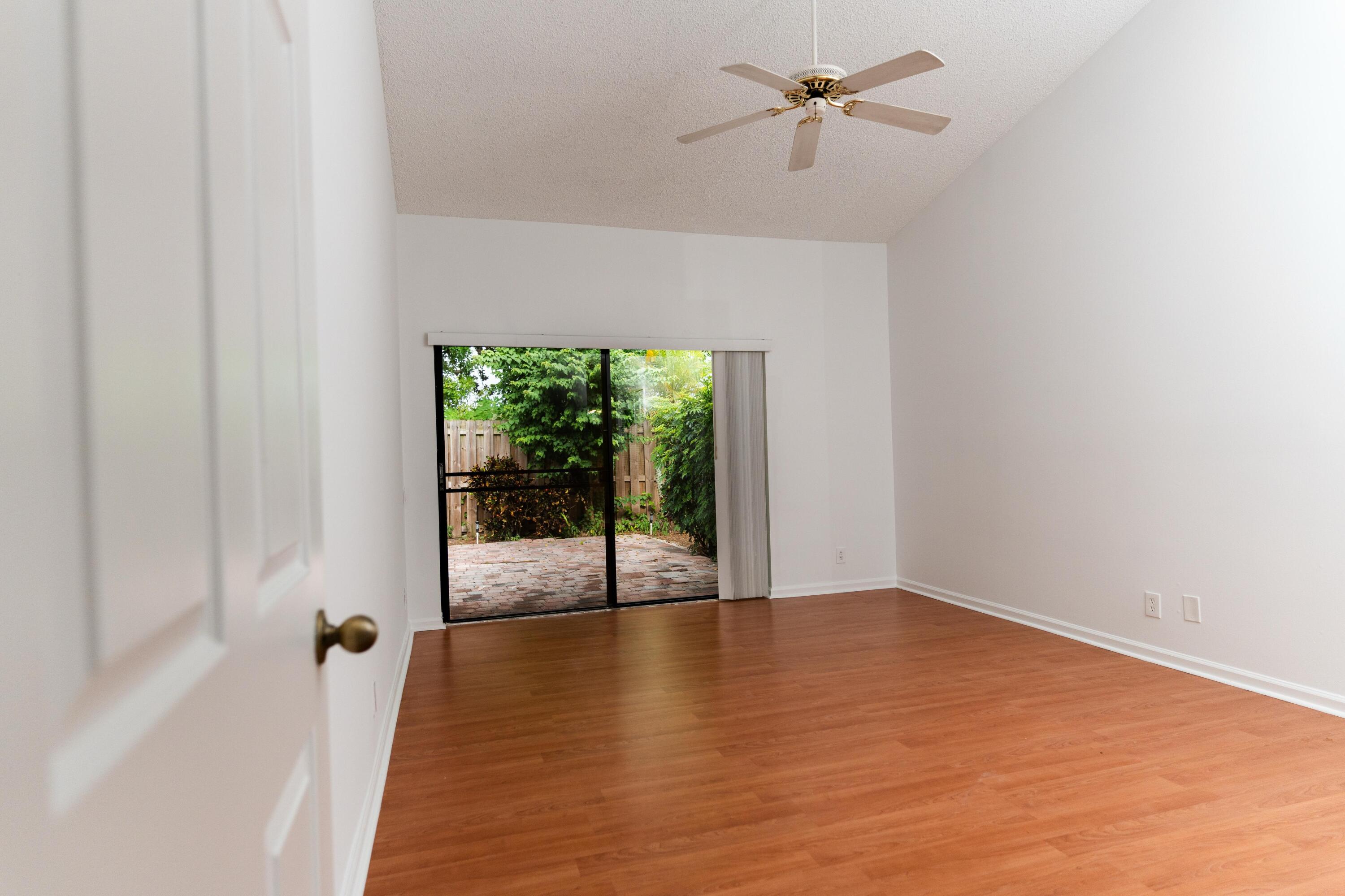WIMBLEDON VILLAS OF VIA VERDE - Residential Lease