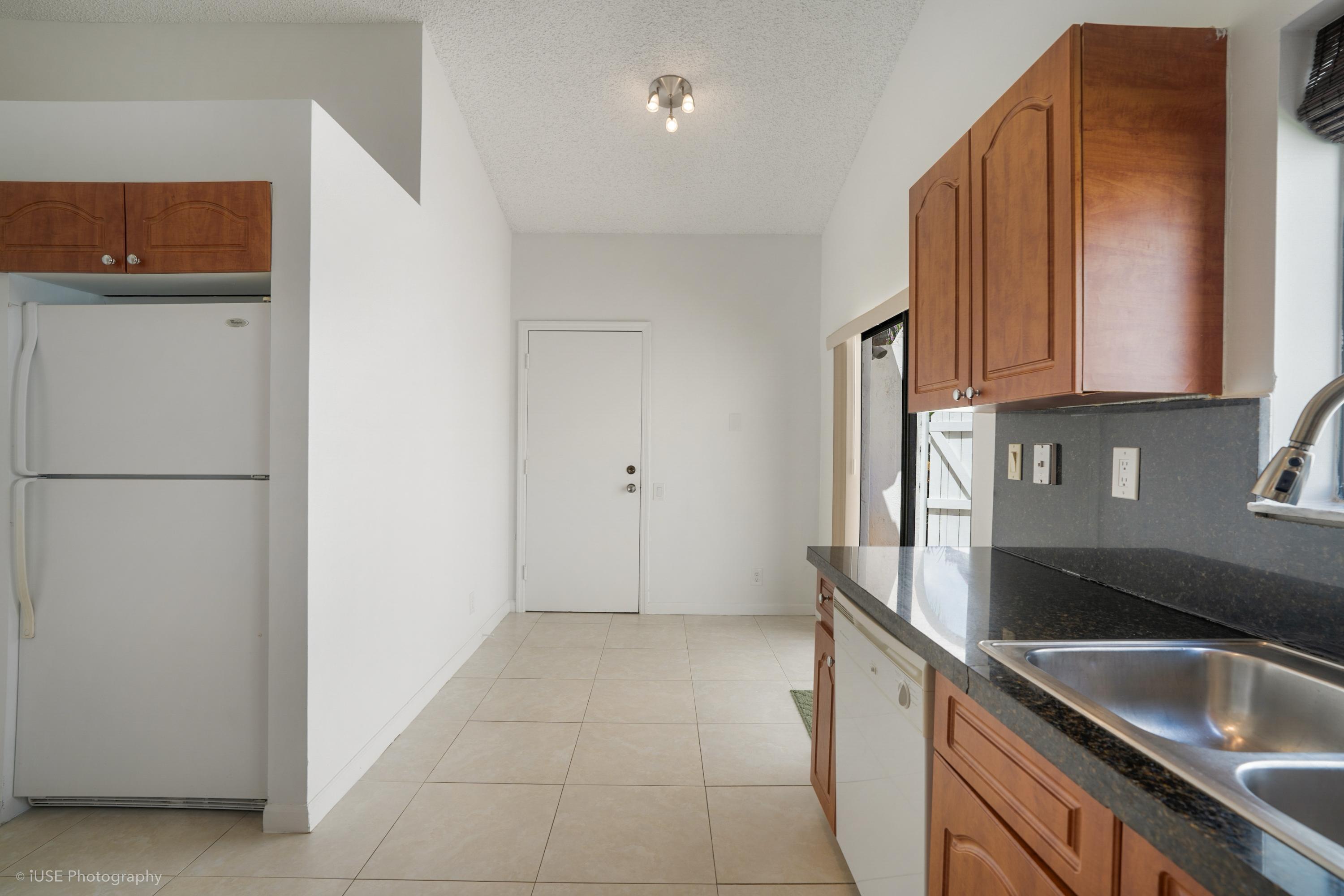 WIMBLEDON VILLAS OF VIA VERDE - Residential Lease