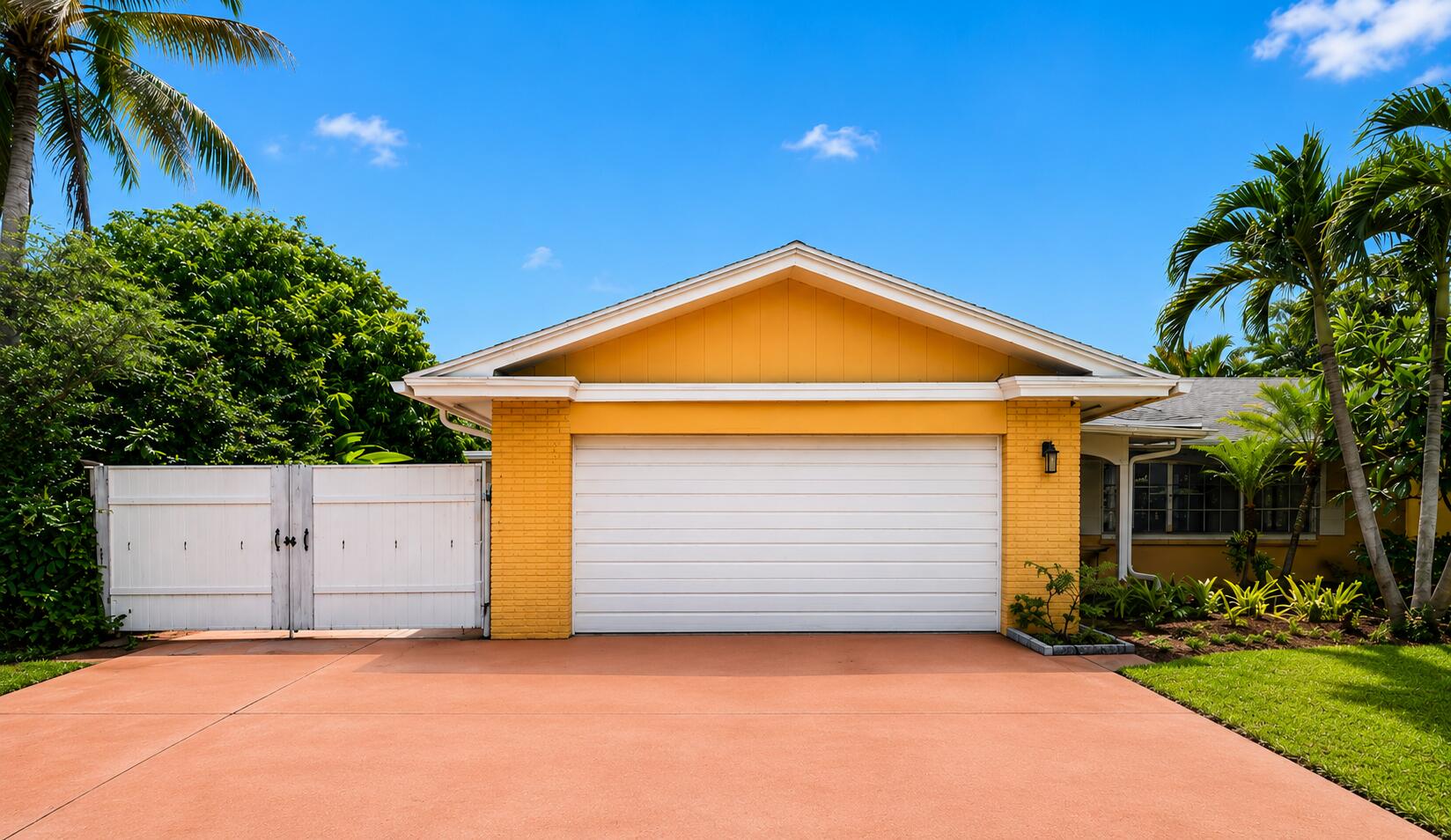 842 Fathom Road W