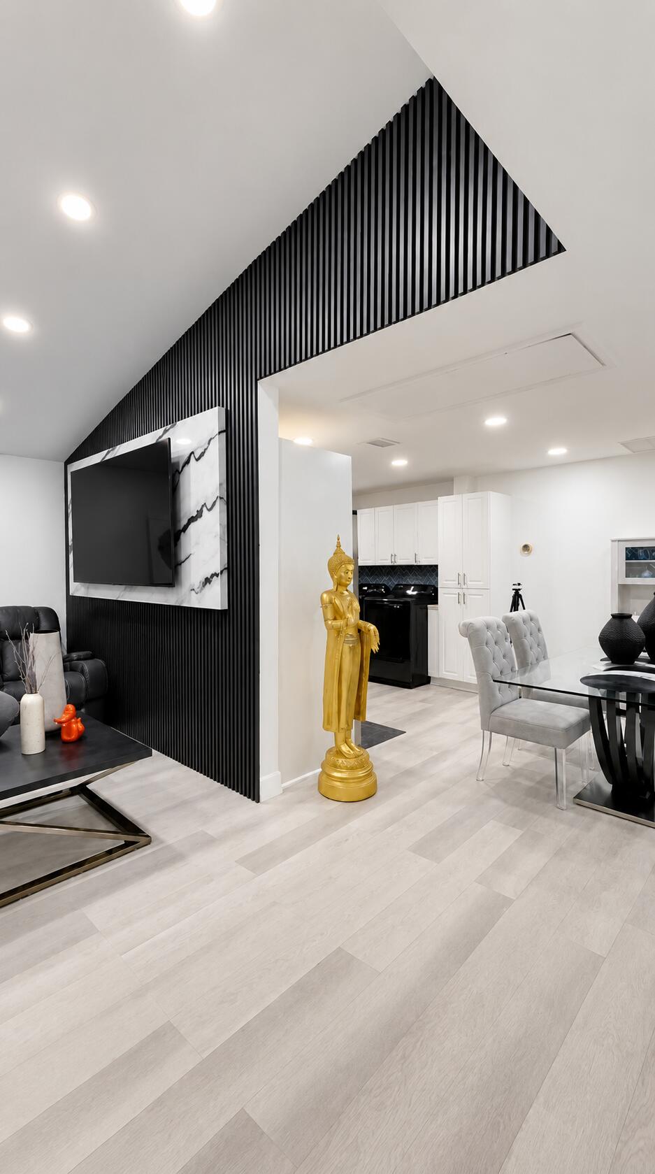 1034 MANOR Drive