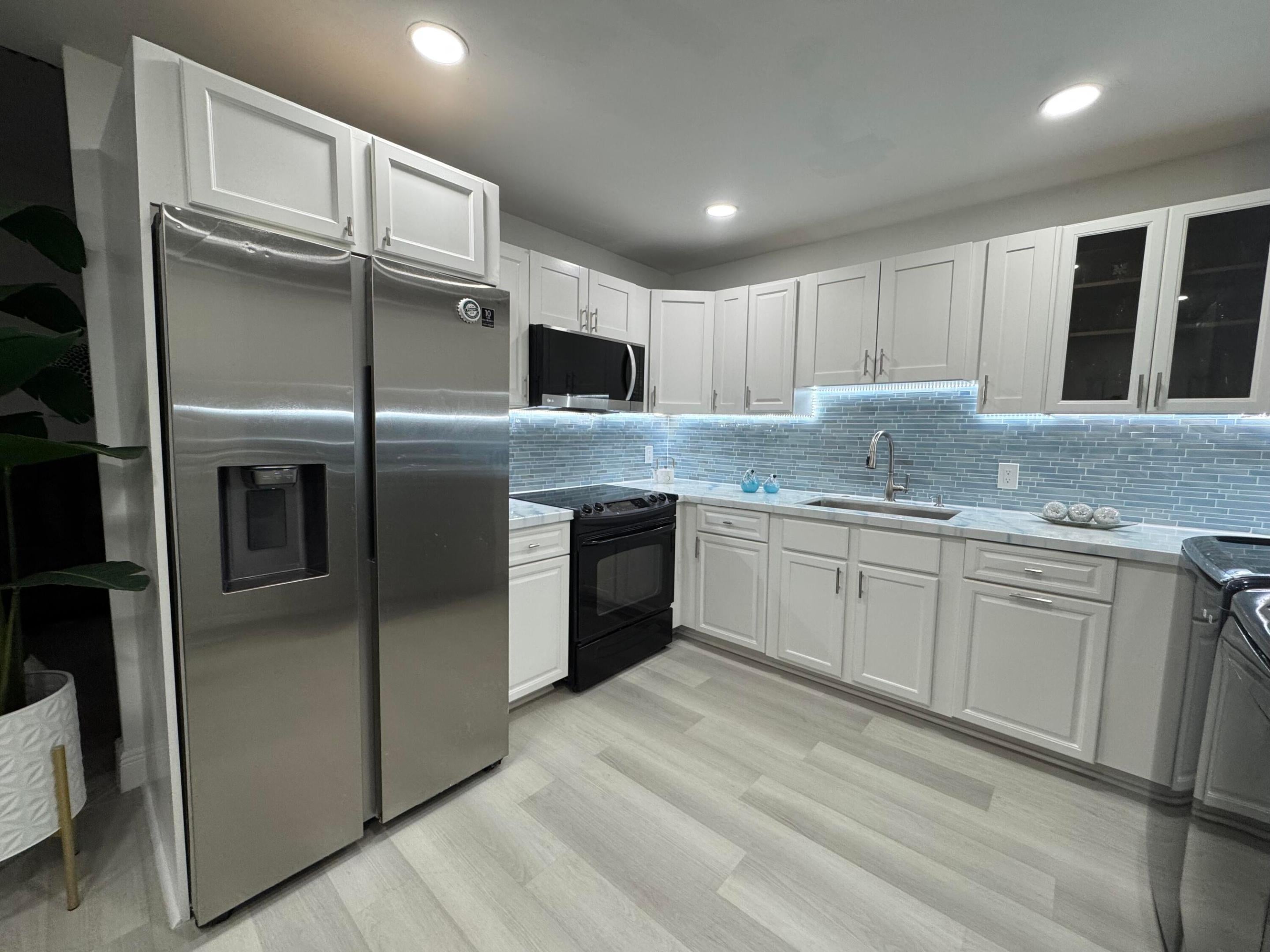 Properties 1034 MANOR Drive