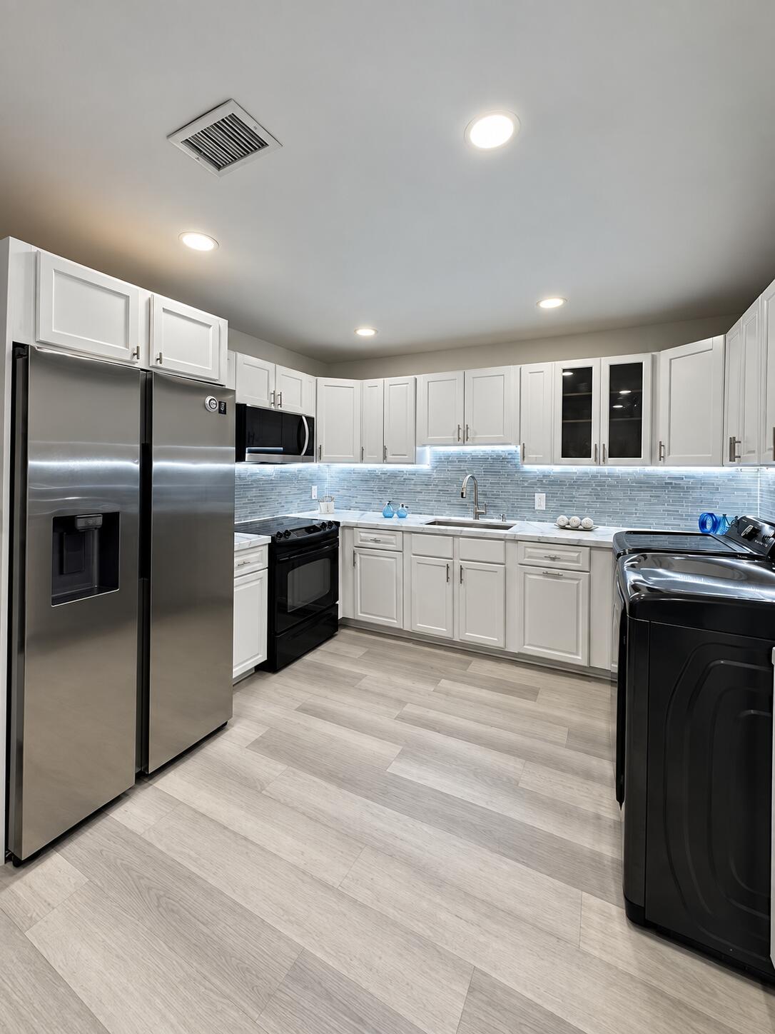 1034 MANOR Drive