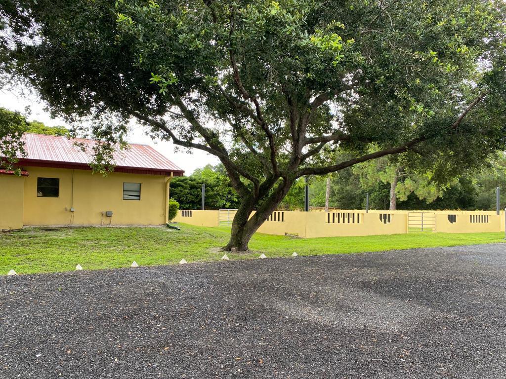 LOXAHATCHEE GROVES - Residential Lease