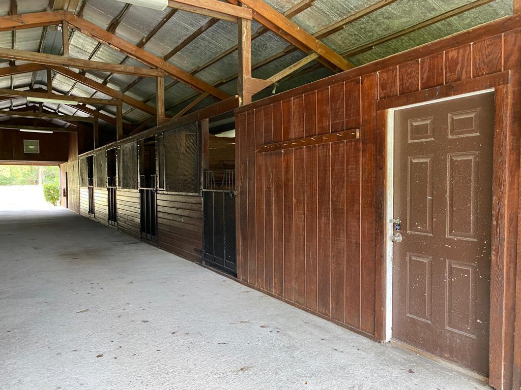 LOXAHATCHEE GROVES - Residential Lease