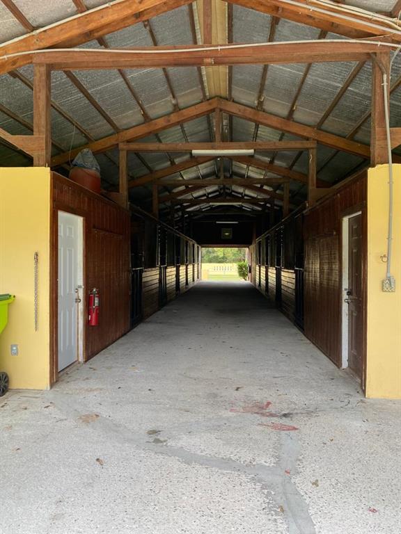 LOXAHATCHEE GROVES - Residential Lease