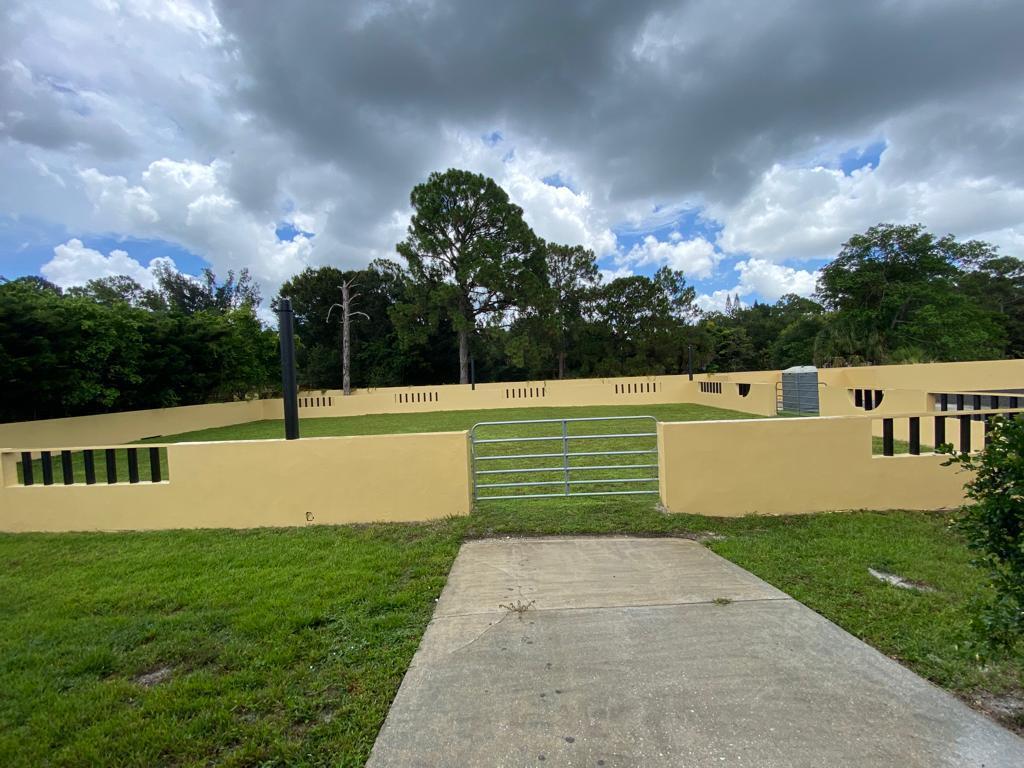 LOXAHATCHEE GROVES - Residential Lease