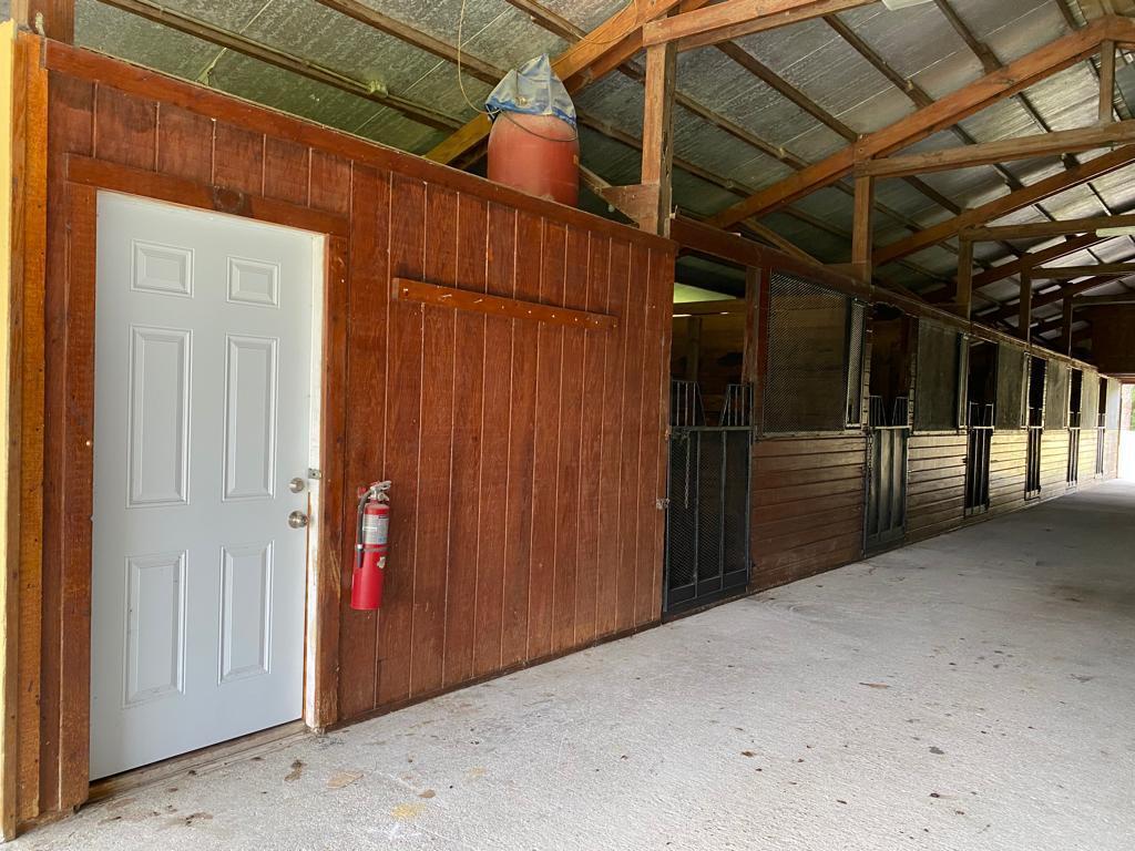 LOXAHATCHEE GROVES - Residential Lease