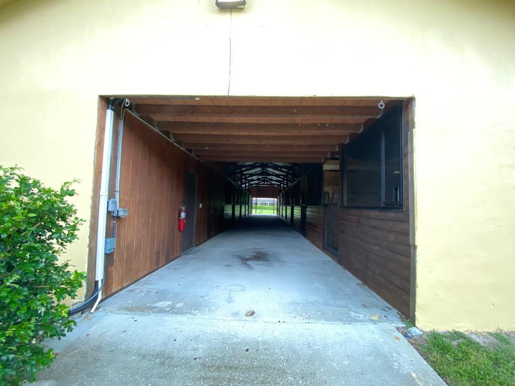 LOXAHATCHEE GROVES - Residential Lease