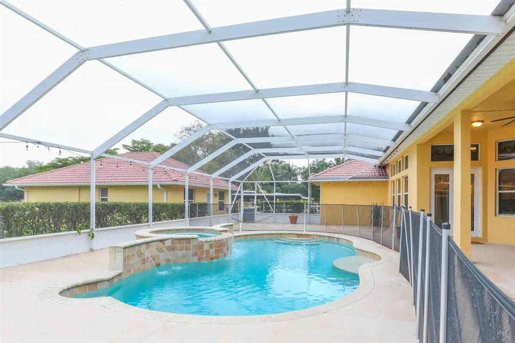 LOXAHATCHEE GROVES - Residential Lease