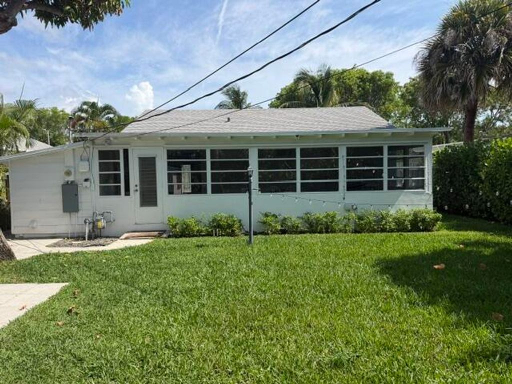 Photo of 211 Princeton Drive, Lake Worth Beach, FL 33460 (MLS # B26027991)