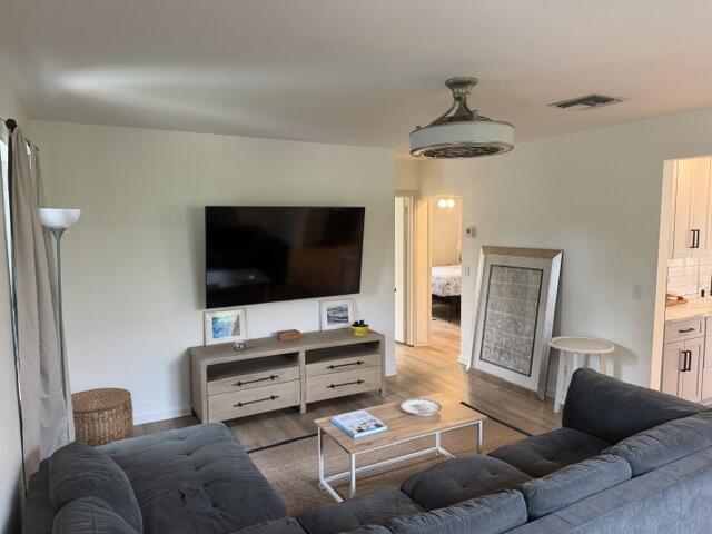COLLEGE PARK - Residential Lease
