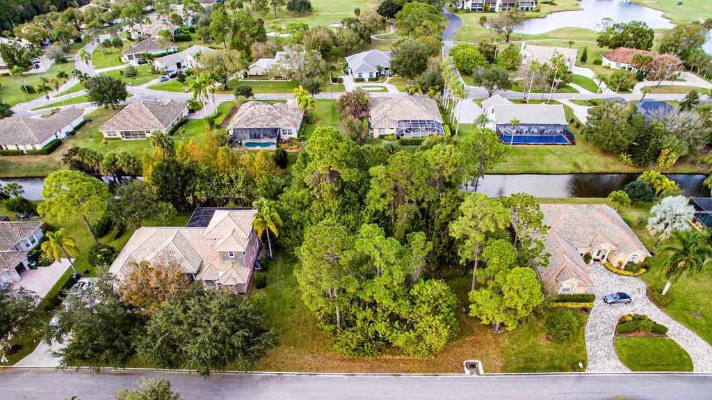 MONTE CARLO COUNTRY CLUB - Land