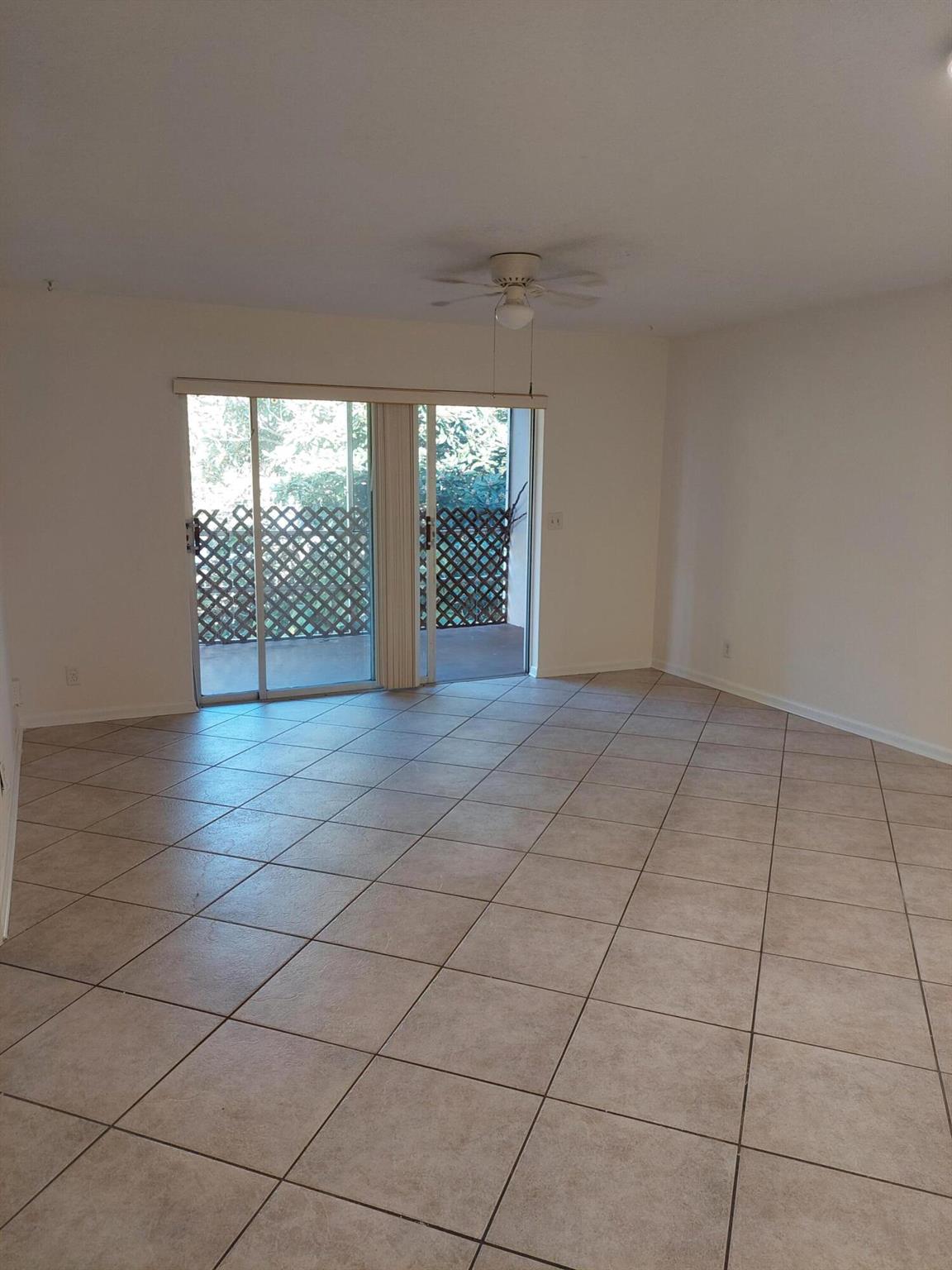 NORTH PALM BEACH VILLAGE - Residential Lease