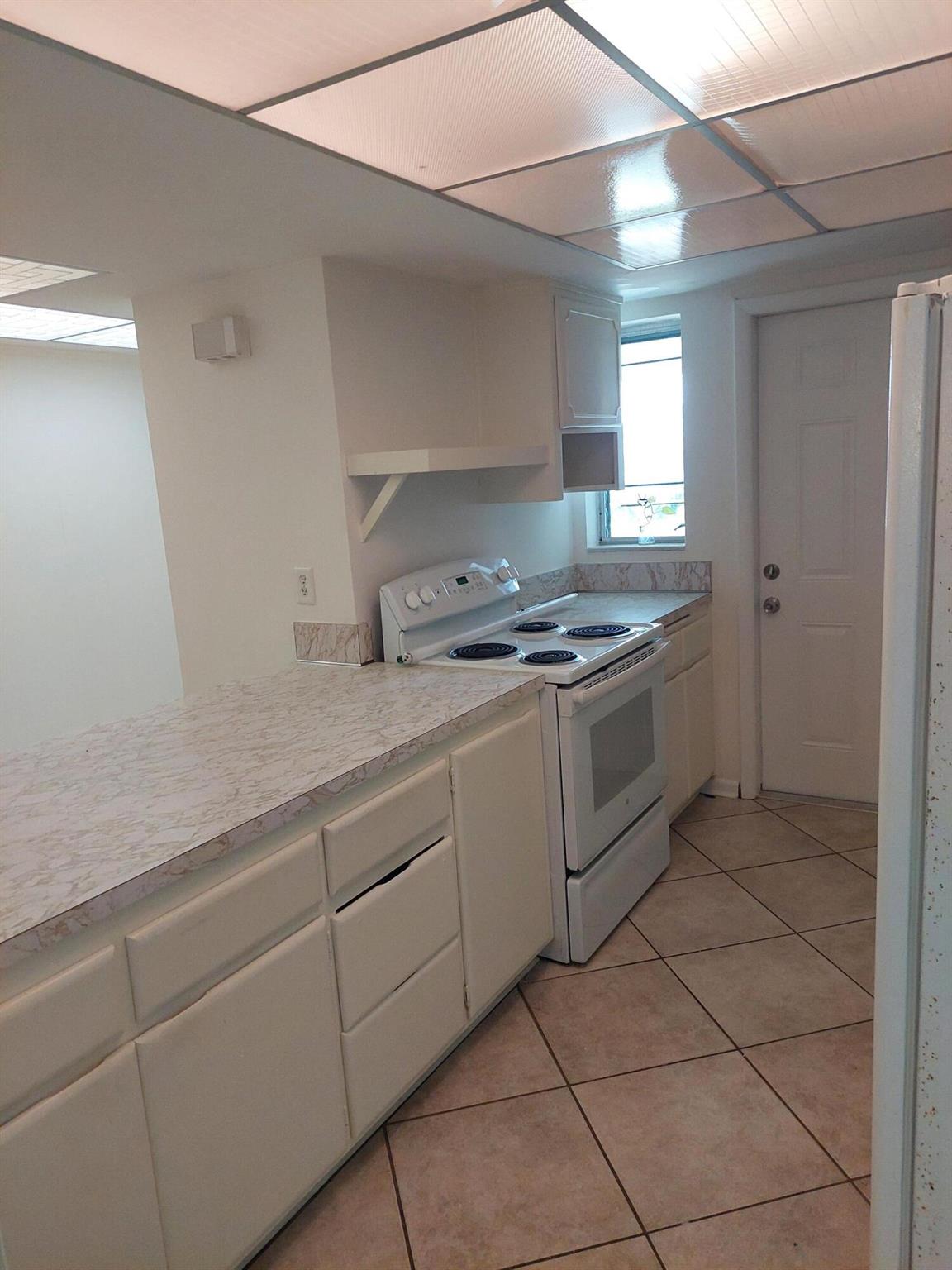 NORTH PALM BEACH VILLAGE - Residential Lease