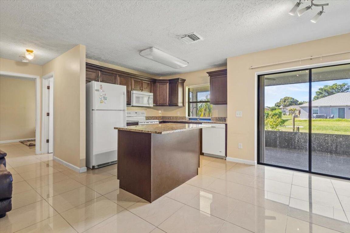 PORT ST LUCIE SECTION 18 - Residential