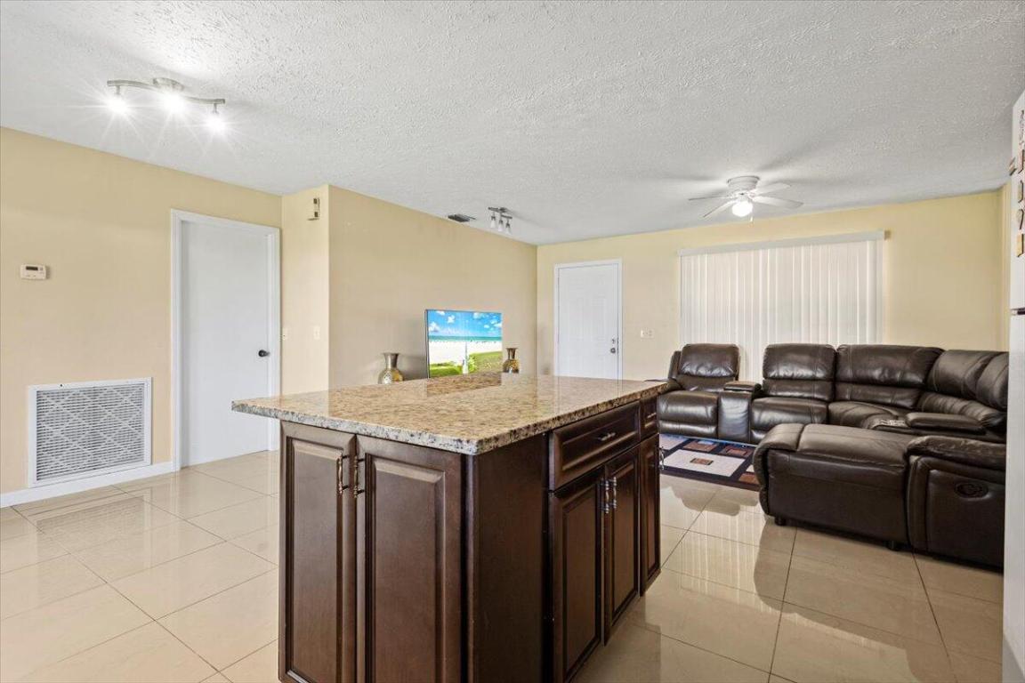 PORT ST LUCIE SECTION 18 - Residential