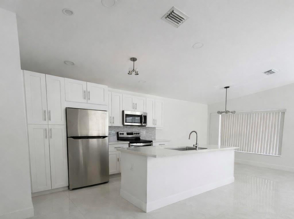 Coral Bay Rep Sec One - Residential Lease