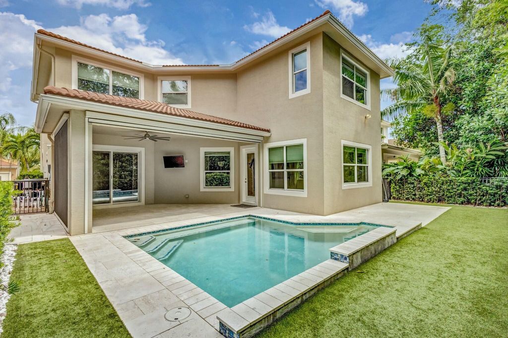 Photo of 12197 Aviles Circle, Palm Beach Gardens, FL 33418 (MLS # R11072384)