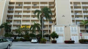 HUNTINGTON LAKES SEC THREE CONDOS - Residential