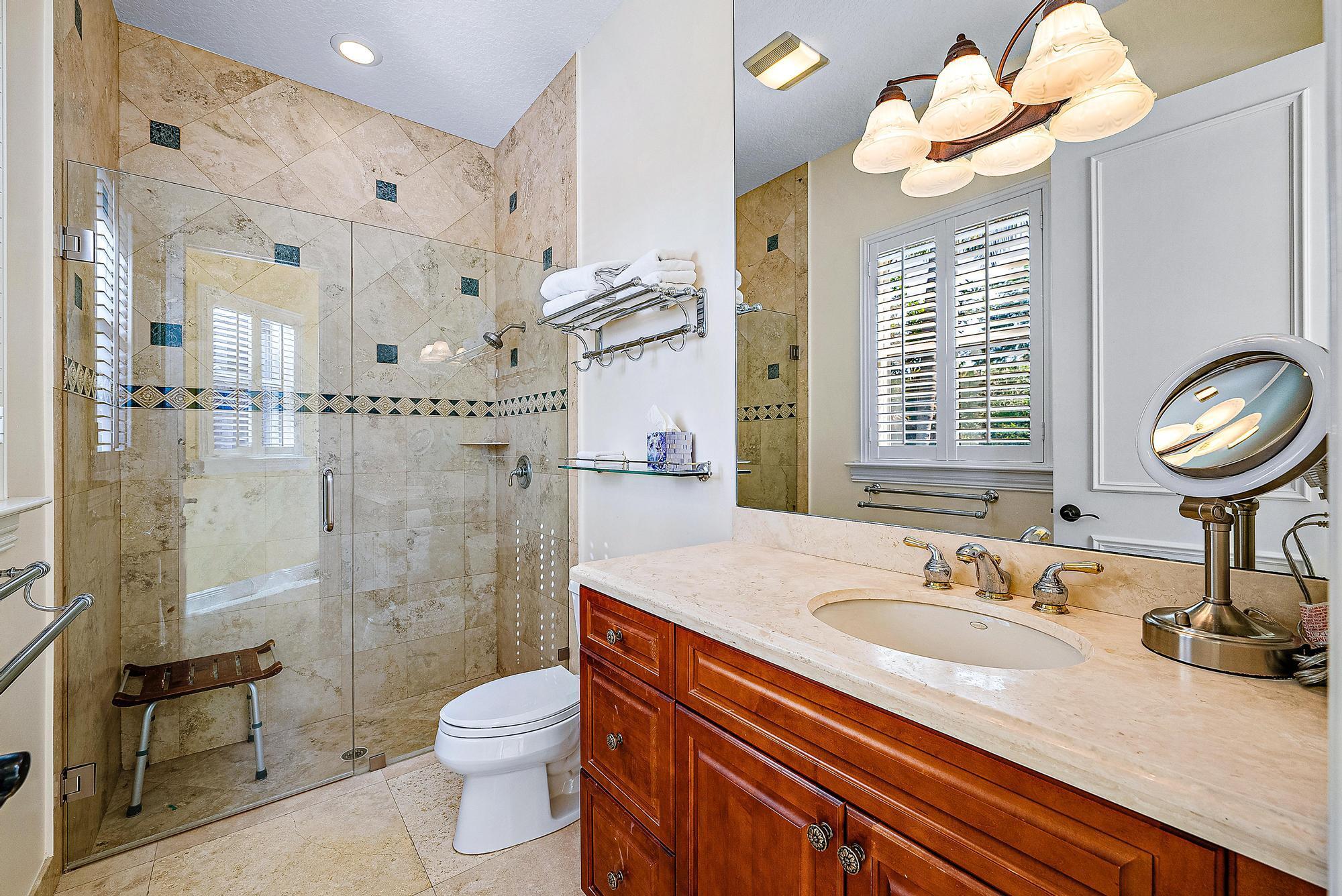 PINE POINT - Residential