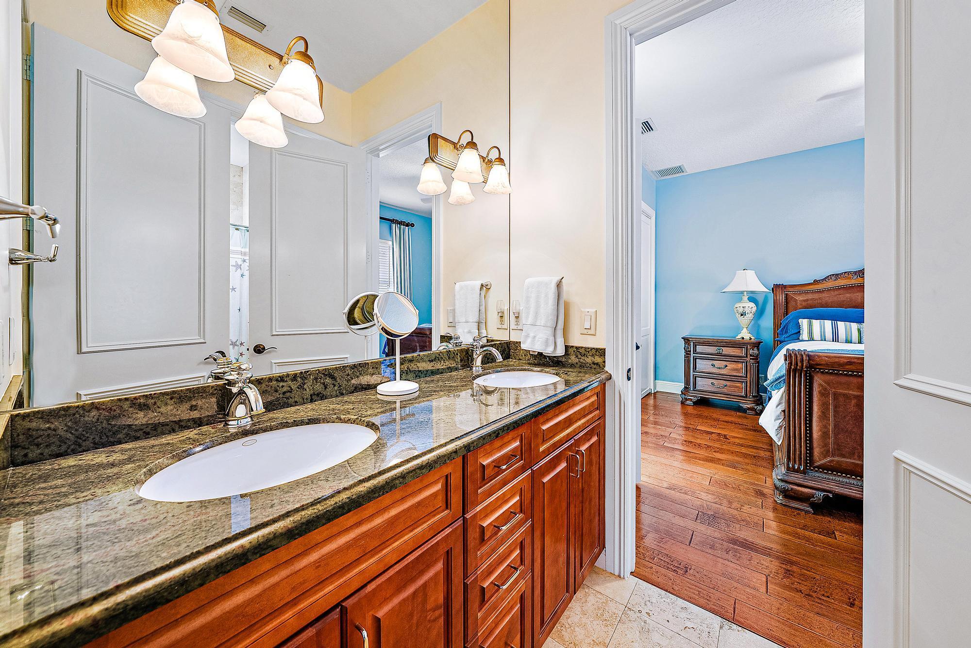 PINE POINT - Residential