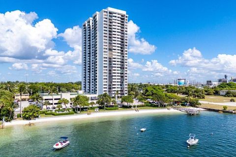 5600 N Flagler Drive Ph109 West Palm Beach FL 33407