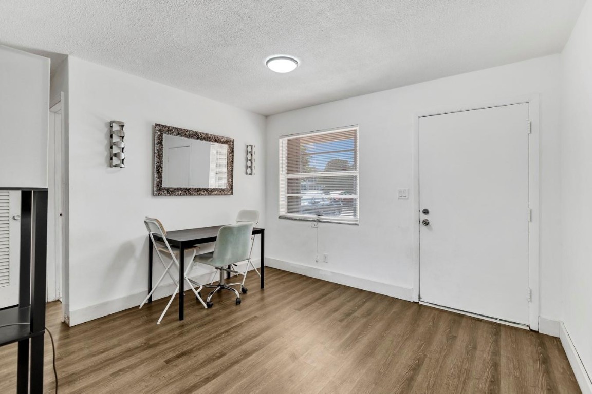 LAKE PARK GARDENS - Residential